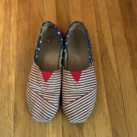 American Flag Toms 🇺🇸 - Picture 2 of 4